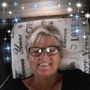 Meet your Posher, Debi